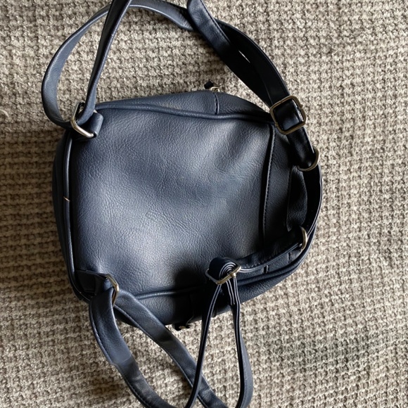 Small blue backpack - Picture 2 of 5